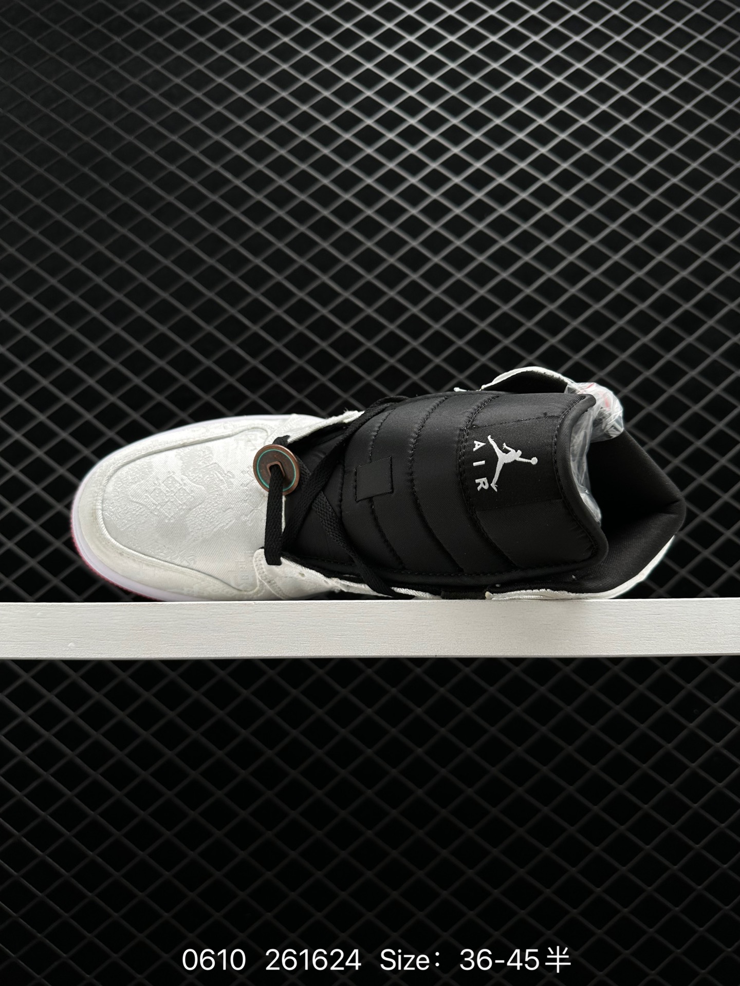 LOT x Air Jordan 1 Mid “Fearless”